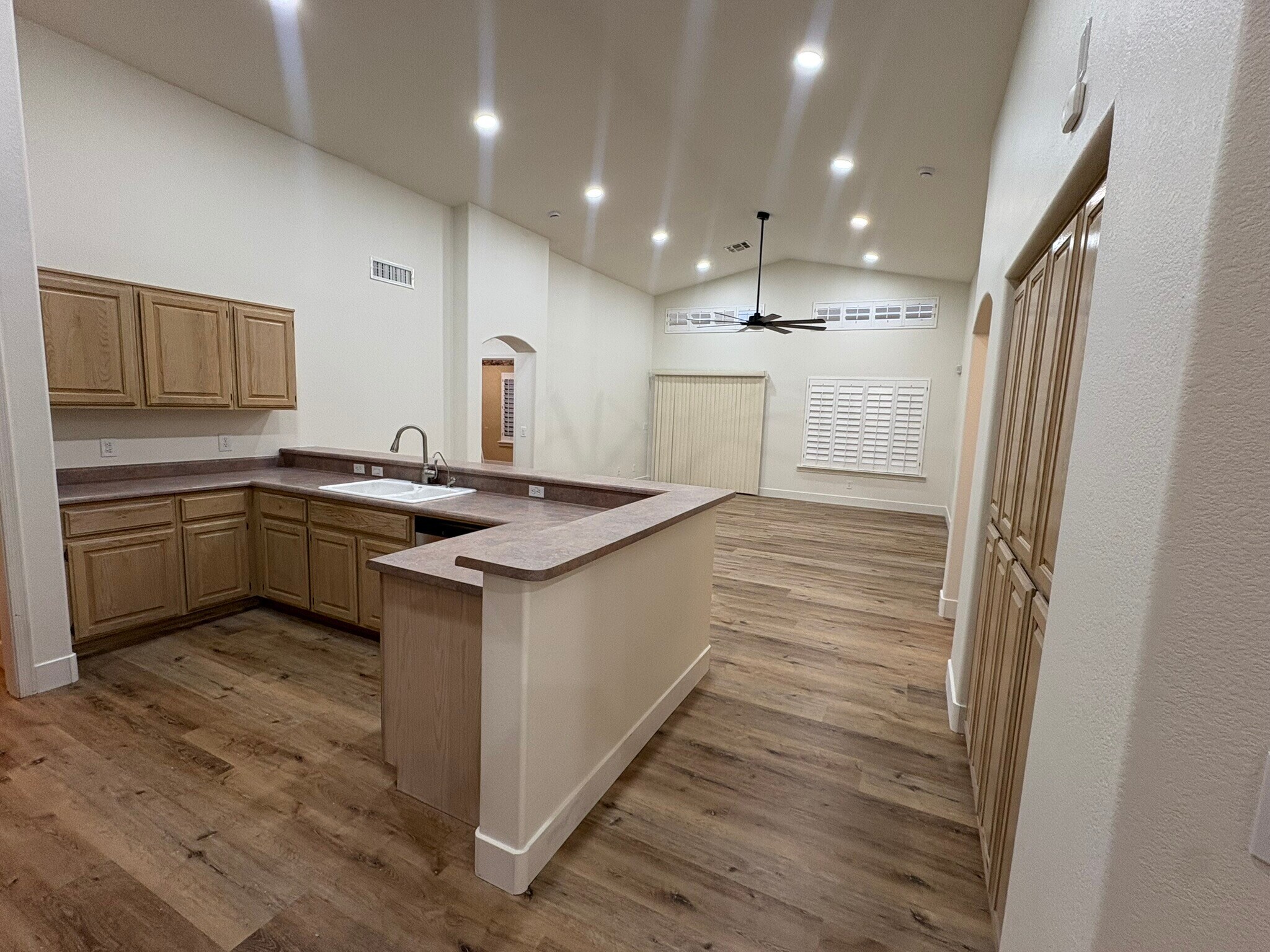 Living area#2 - 461 E Pinto Dr