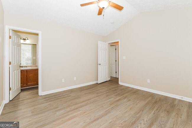 Building Photo - 1101 Overlook Dr