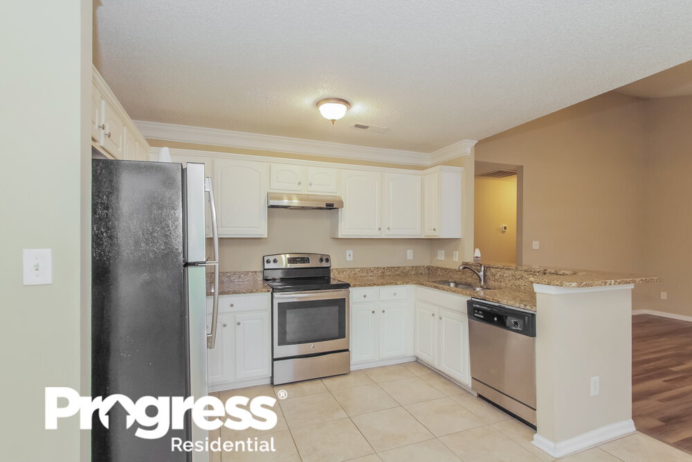 Building Photo - 2108 Sebastiani Dr