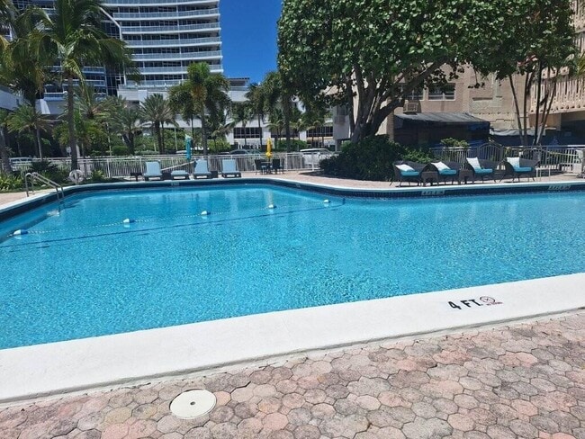 Building Photo - 345 N Fort Lauderdale Beach Blvd