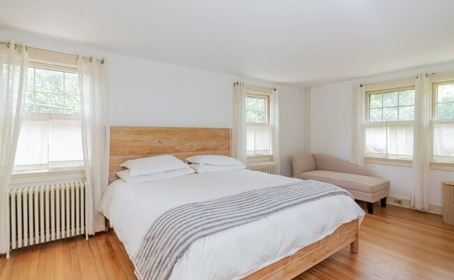 Building Photo - 7 Cooper Ln