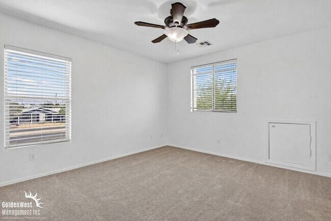 Building Photo - Beautiful 4Bdm 3.5Ba Home in South Phoenix!