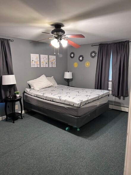 Building Photo - 16 Hillcrest St