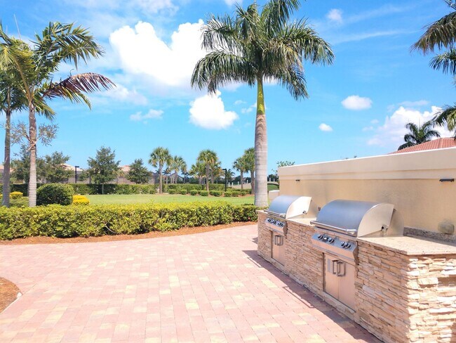 Building Photo - Stunning Model Home – 2 Bedrooms plus Den,...