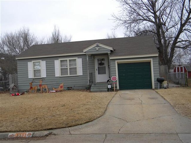 Primary Photo - 1333 W Hudson Dr