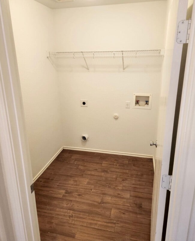 Building Photo - 212 Holman Path