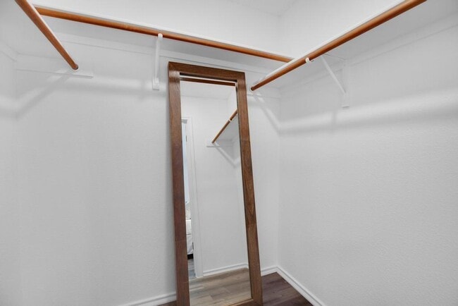 Building Photo - 2203 Lexfield Ln