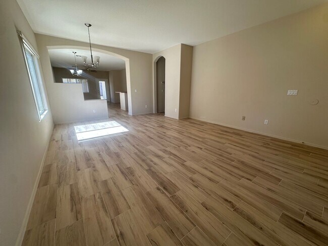 Building Photo - SAN TAN RANCH SINGLE LEVEL 4 BEDROOM WITH NEW FLOORING THROUGHOUT