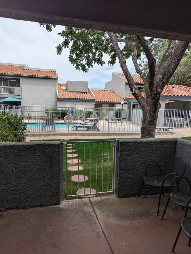 Building Photo - Unit 1006