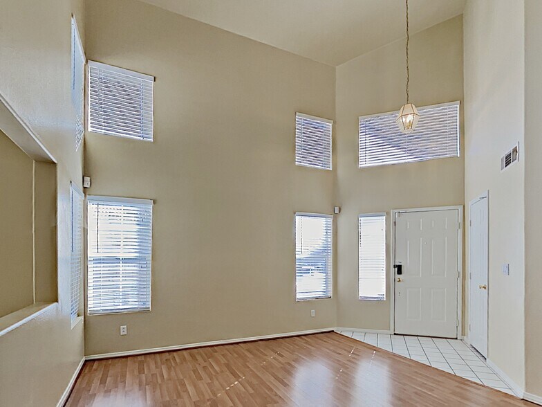 Building Photo - 9019 Union Gap Rd