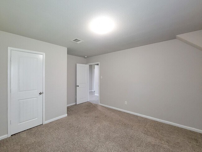 Building Photo - 29614 Breakwater Dr