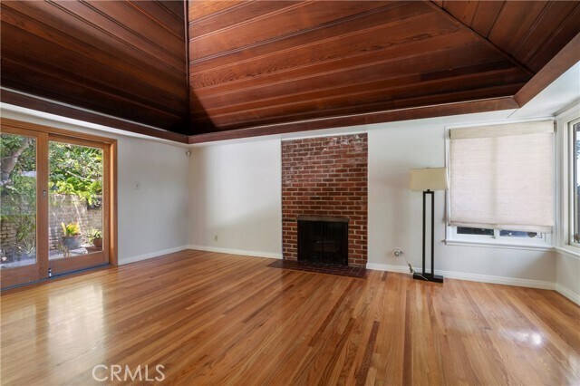 Building Photo - 229 Glenullen Dr