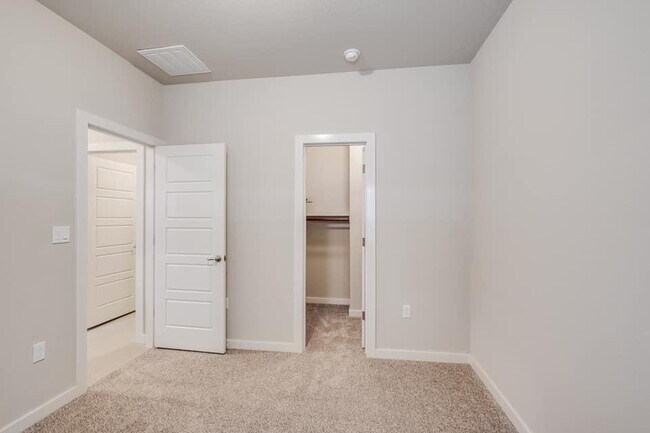 Building Photo - 7747 Enchanted Path Dr
