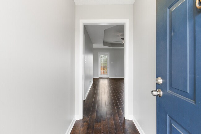 Building Photo - 1330 Burchett Dr