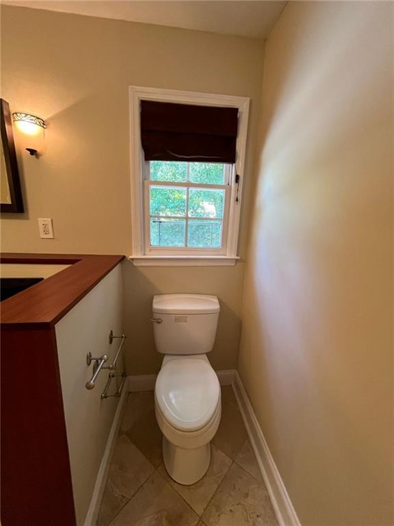 Building Photo - 2237 Chimney Springs Dr