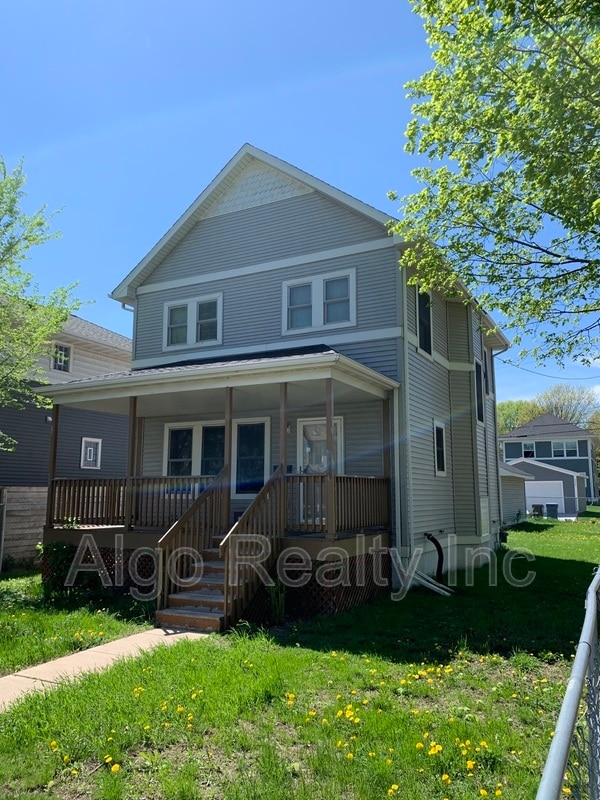 Primary Photo - 2827 N Aldrich Ave