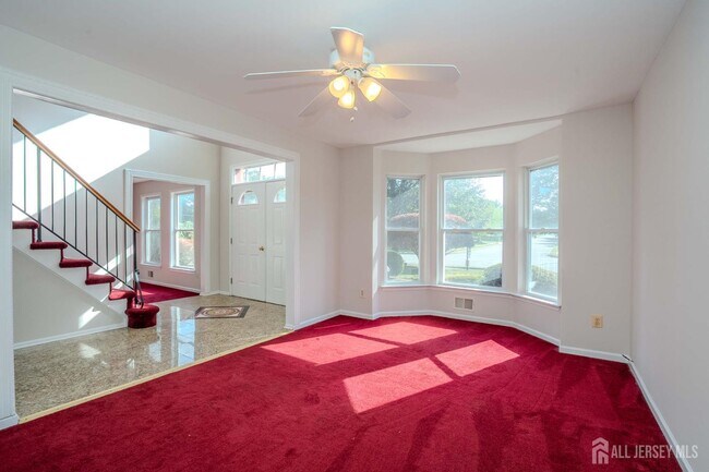 Building Photo - 27 Samantha Dr