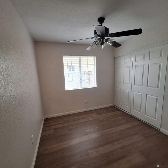 Building Photo - 2755 S 17th Ave