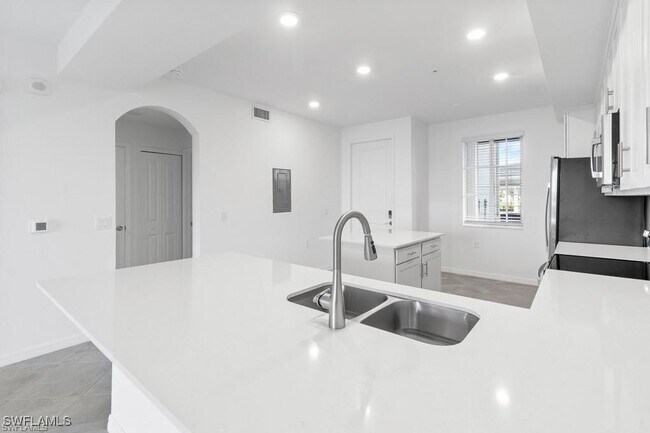 Building Photo - 5651 Double Eagle Cir