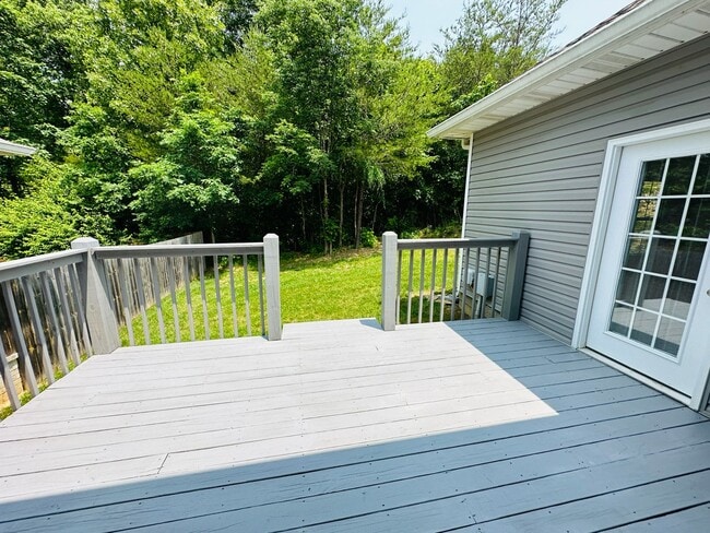 Building Photo - Spacious 3BR Home Near UT Hospital & Downtown Knoxville