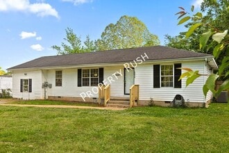 Building Photo - 3404 Frawley St
