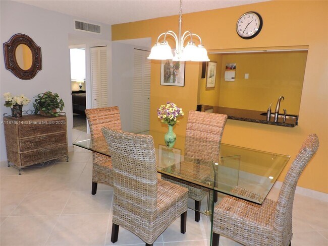 Building Photo - 501 E Dania Beach Blvd