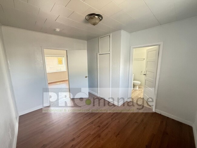 Building Photo - Charming 4 Bed / 2 Bath Home with Vintage ...