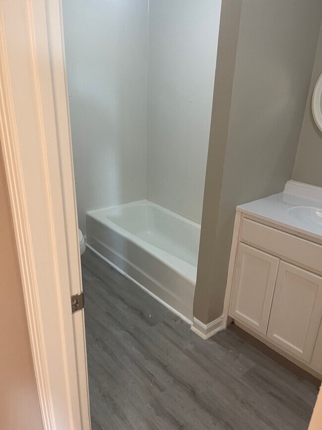 Building Photo - 2140 Lower Brownsville Rd