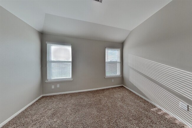 Building Photo - 3511 Rainshore Dr