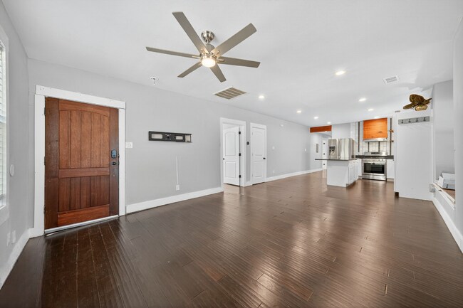 Building Photo - 1225 Michigan Ave