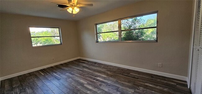 Building Photo - 1329 Fairfield Dr