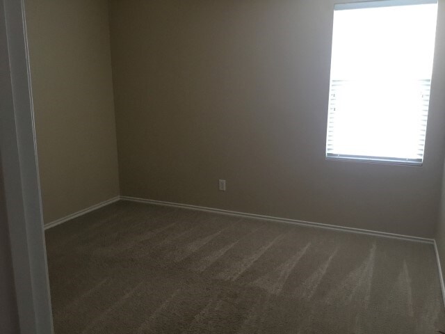 Building Photo - 16136 Shawnee Trl