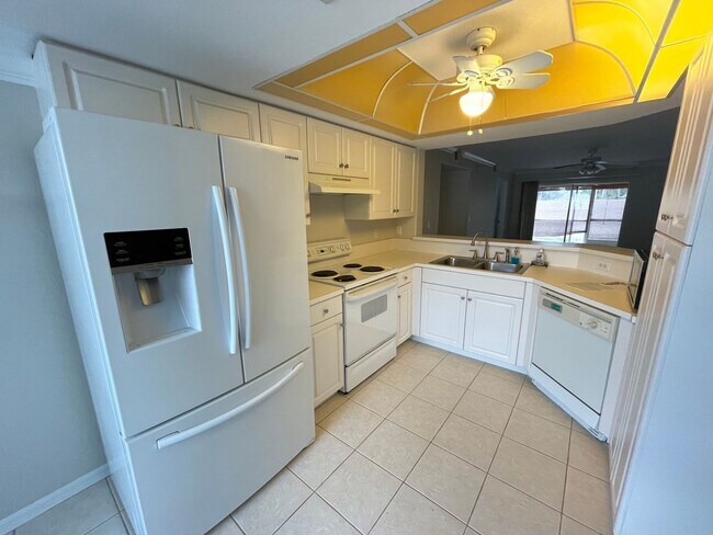 Building Photo - ANNUAL RENTAL - 2 BED/2BATH CONDO - THE MANOR AT MORTON GROVE