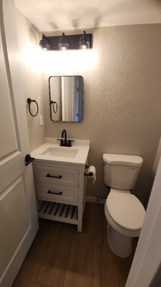 Building Photo - 6308 49th Dr NE