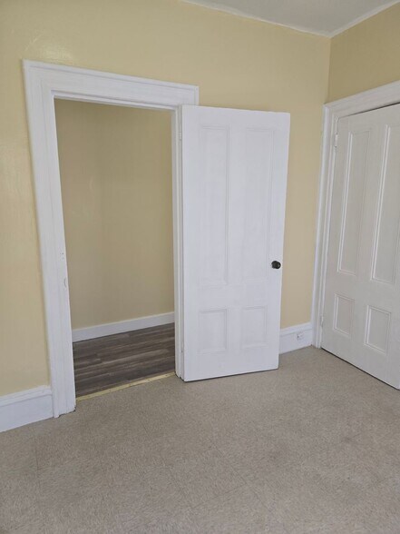 Building Photo - 79 Wesleyan Ave