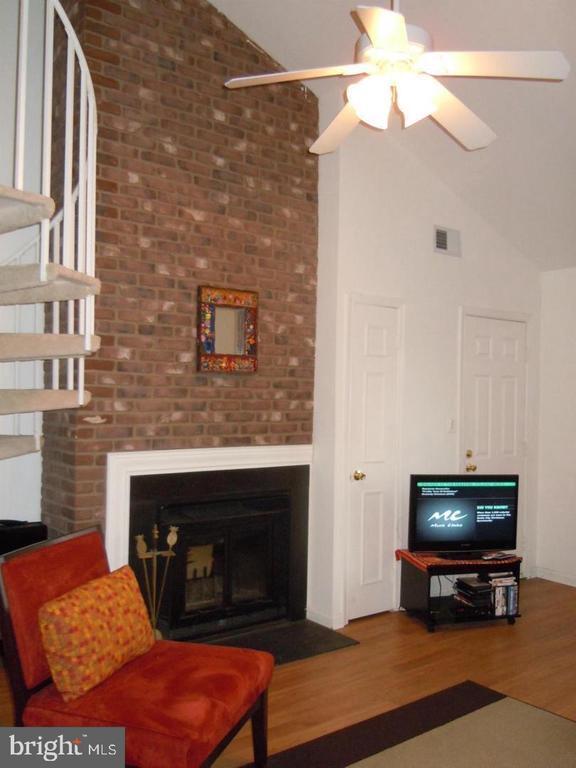 Building Photo - 13071 Shadyside Ln