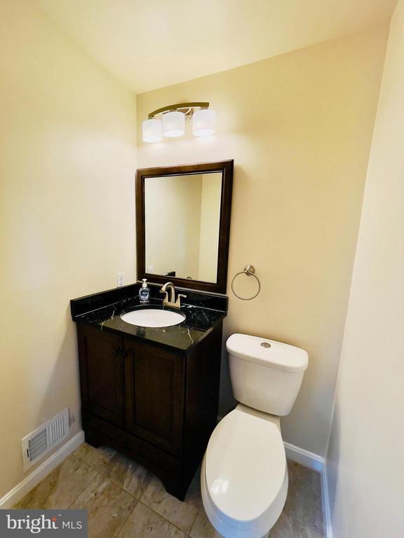 Building Photo - 7039 Calamo St