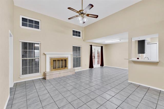 Building Photo - 2426 Sutton Dr