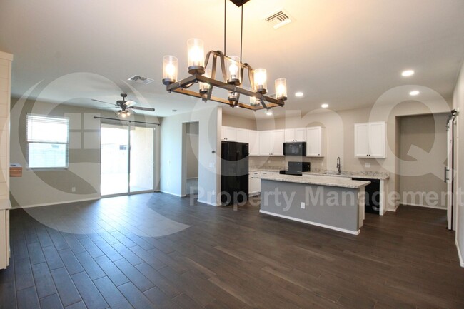 Building Photo - 18079 W Carlota Ln
