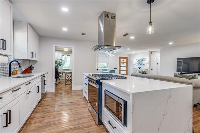 Building Photo - 2537 Fenestra Dr