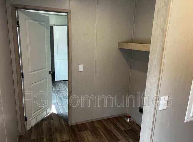 Building Photo - 2844 Maple Ave