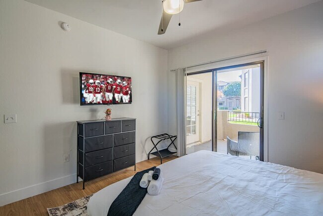 Building Photo - 7455 N 95th Ave