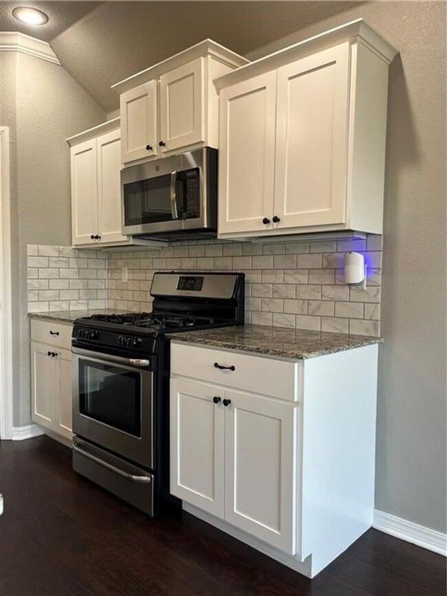 Building Photo - 4608 W Wales Dr