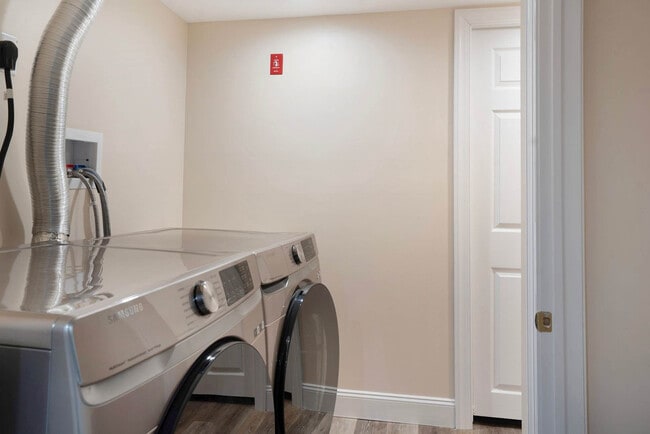 Building Photo - 187 Lakeside Trail