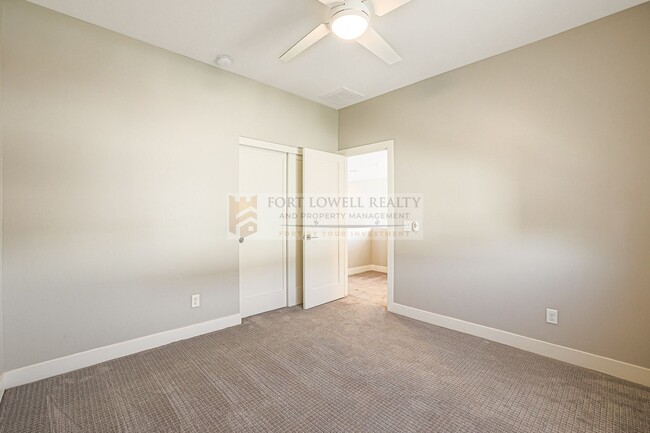 Building Photo - Amazing Rental in Lower Arcadia available ...