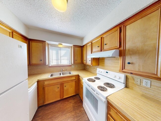 Building Photo - 408 SE 6th St