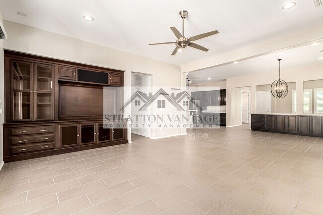 Building Photo - 21004 E Sunset Dr