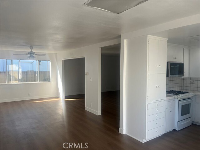Building Photo - 9042 Christine Dr