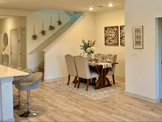 Building Photo - 257 Geminiflora Bend