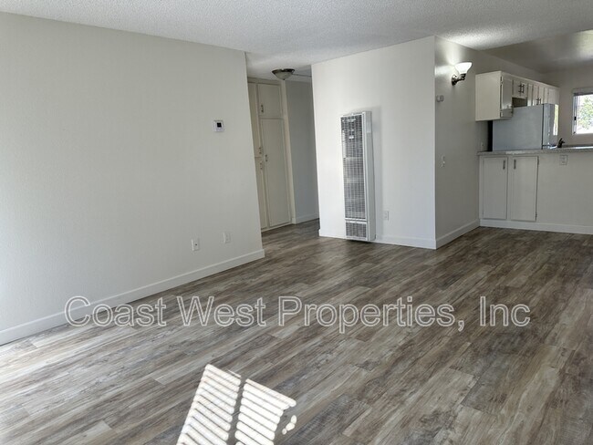 Building Photo - 3563 Roosevelt St